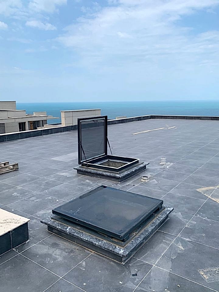 Özelleştirilmiş Ölçülerde Düz Camlı Işıklık