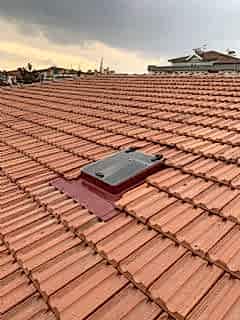 Kiremit Çatı Çıkış Kapağı Çift Amortisörlü